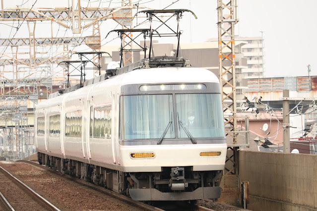 近鉄南大阪線撮影記  針中野駅 26000系さくらライナー回送