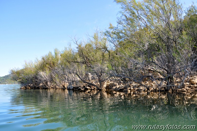 Embalse de los Hurones en Kayak