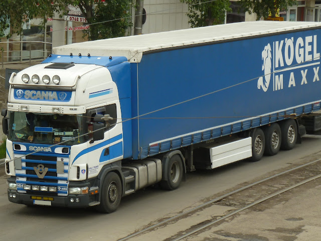 Scania , Scania 164L , Scania 164L V8 480 4x2 Truck White and Blue + Blue KOGEL MAXX Curtain Side Trailer