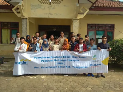 337 Warga Kelumbayan Barat Terima Dana Bantuan PKH