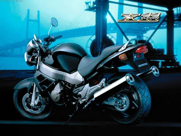 #16 Sport Bike Wallpaper