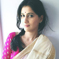 Manasi Kulkarni (Actress) Biography, Wiki, Age, Height, Career, Family, Awards and Many More