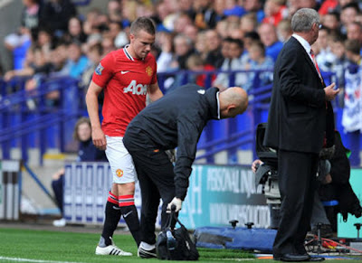 Tom Cleverley ligament injury Manchester United v Bolton