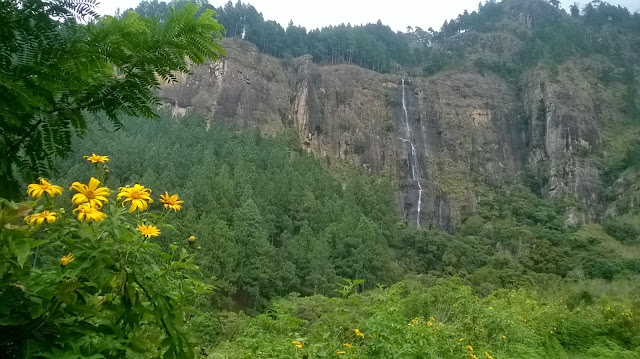 Kalupahana to Ohiya through the Devil's Staircase Sri Lanka