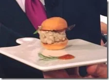 Panino con hamburger di palamita