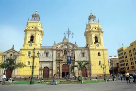 Catedral de Lima de día