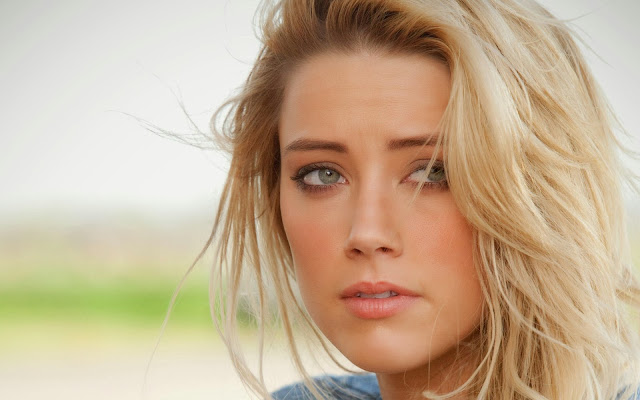 Amber Heard Wallpaper