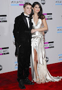 Posted by zak khan at 08:22. Justin Bieber With Girlfriend: (justin bieber with girlfriend new pic )