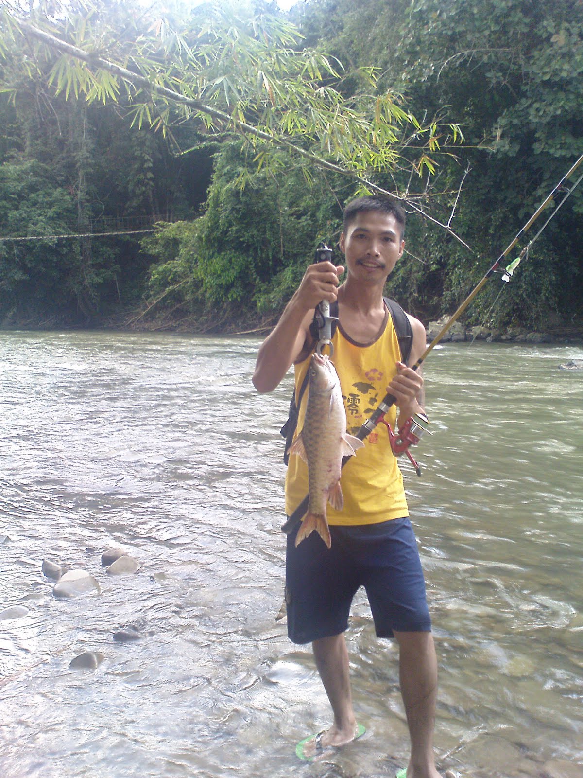 gambar pancing ikan kelah}