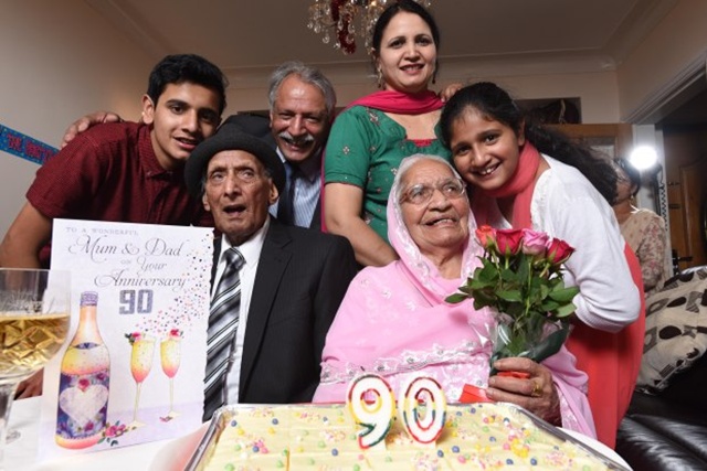 Patut Untuk Ditiru! Pasangan Teranggeng Di Dunia Ini Bahagia Dan Merayakan Ultah Pernikahan Yang Ke 90