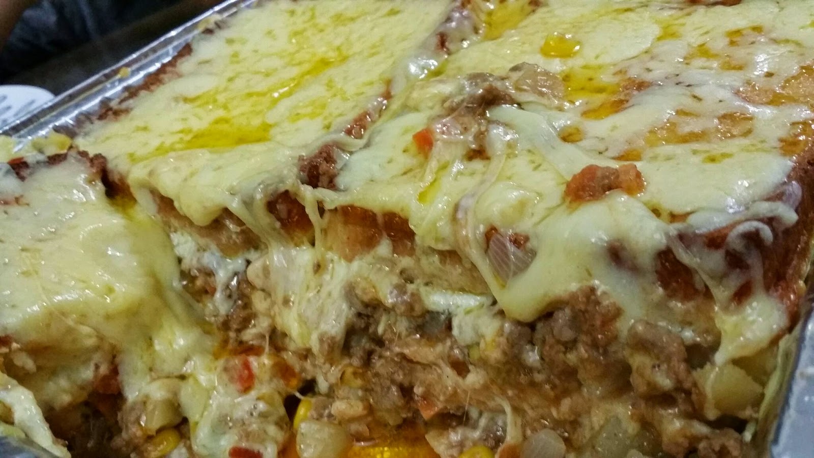 ZULFAZA LOVES COOKING: Roti Lapis Berdaging / lasagna roti