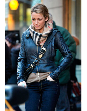 Blake Lively Casual Outfits. lake lively casual look.