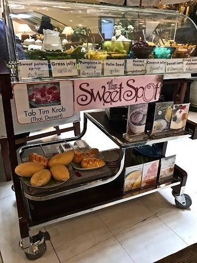 Bangkok, Provence, dessert trolley