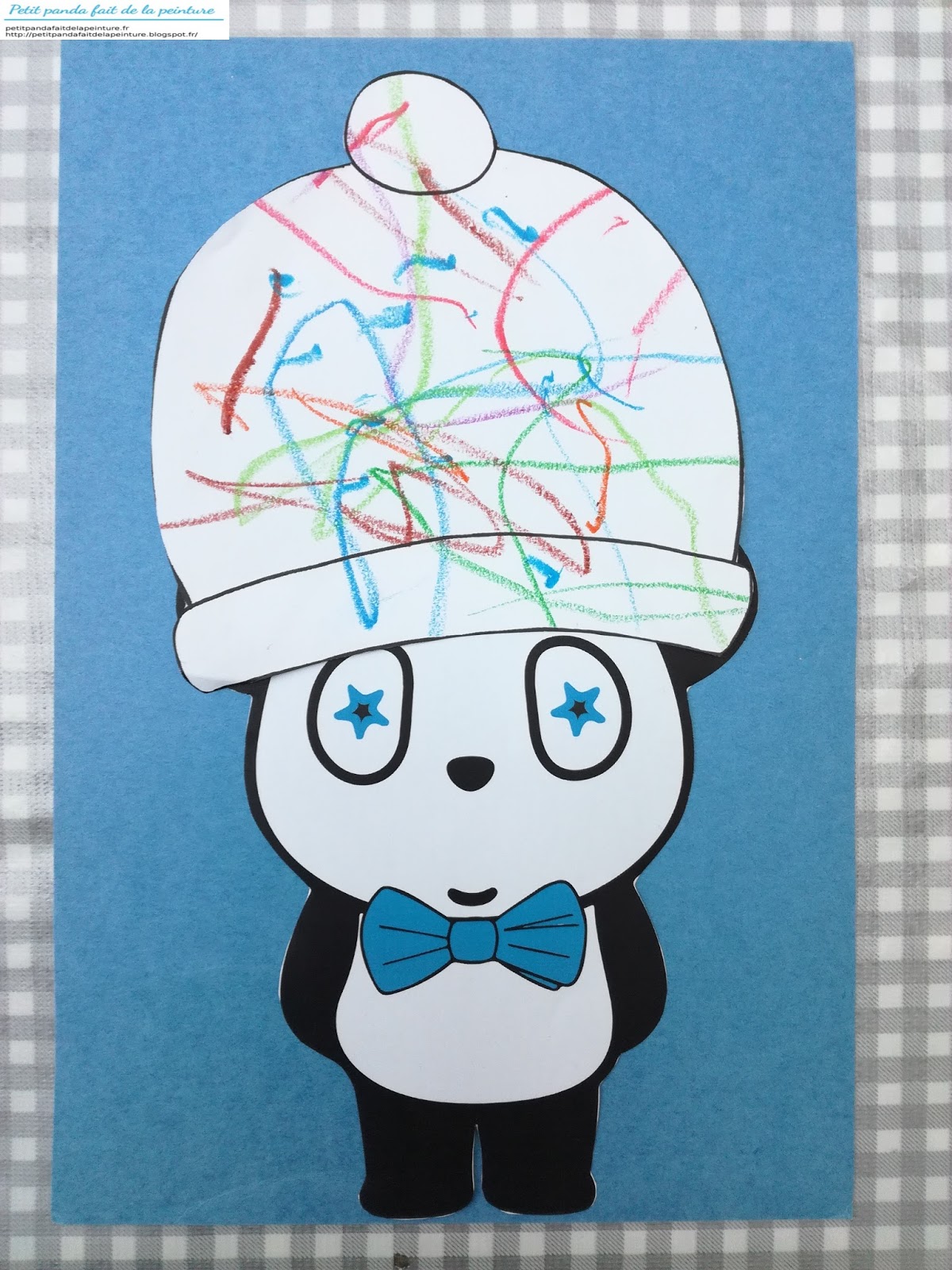 Petit Panda Fait De La Peinture Theme Hiver Un Bonnet A