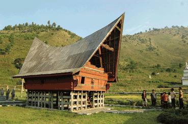 Rumah Adat Tradisional : Rumah balai batak toba