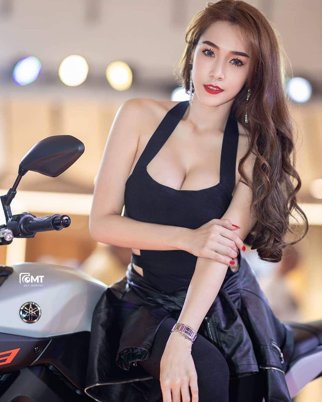 Mananya Benjachokanant – Pretty Thai Motor Show Girls