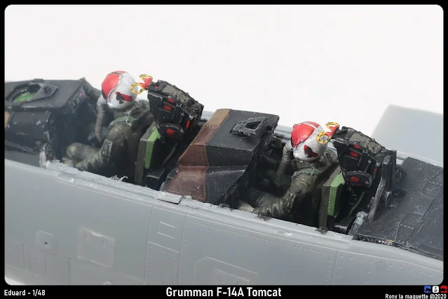 Les pilotes du F-14A Tomcat