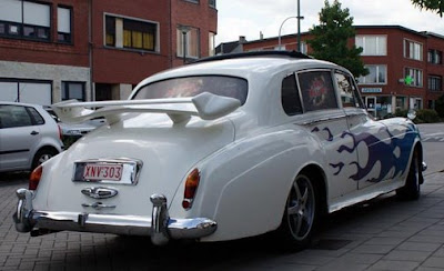 Rolls Royce Silver Cloud II Receives Redneck Tuning Treatment