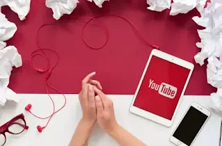 YouTuber