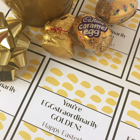 Eggstraordinarily Golden Easter pun gift @michellepaigeblogs.com