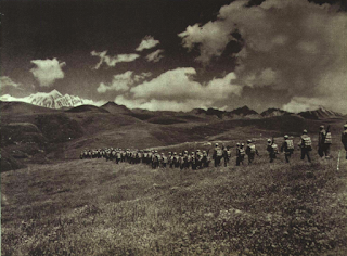 El ejército chino marchando a Lhasa