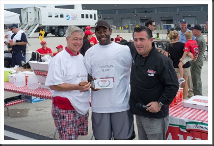 2011Sep24-Dulles-Plane-Pull-109