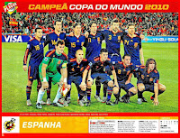 SELECCIÓN DE ESPAÑA. Temporada 2009-10. Pedro Rodríguez, Sergio Busquets, Sergio Ramos, Joan Capdevila, Gerard Piqué, Xabi Alonso. Iker Casillas, Andrés Iniesta, David Villa, Xavi Hernández y Carles Puyol. SELECCIÓN DE ESPAÑA 1 SELECCIÓN DE PAÍSES BAJOS 0 Domingo 11/07/2010, 20:30 horas. XIX Copa Mundial de Fútbol Sudáfrica 2010, Final. Johannesburgo, Sudáfrica, estadio Soccer City: 84.490 espectadores. GOLES: 1-0: 116’, Iniesta. ESPAÑA GANA EL CAMPEONATO MUNDIAL DE FÚTBOL.