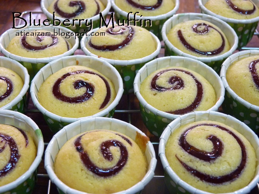Blog Atie Aizam: Blueberry Muffin