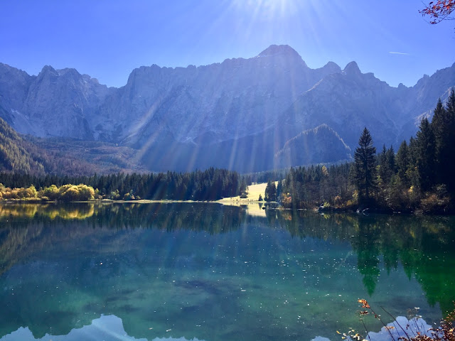 Laghi di Fusine (jezera Fusine) - oblast regionu Friuli-Venezia Giulia, pohraničí Itálie-Rakousko-Slovinsko