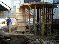 Pengerjaan Pembangunan Gazebo