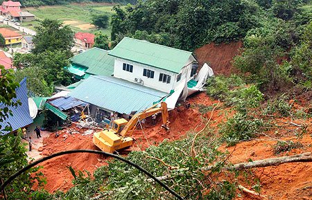 Tanah runtuh di rumah anak yatim Al-Taqwa, Sungai 