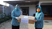 Jaga Disiplin Terapkan Protokol Kesehatan, Riana Arinal Bagikan Masker kepada Masyarakat Metro dan Lampung Timur