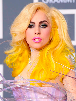 Lady GaGa Curly Hair with Yellow Color Hairstyle