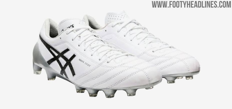 Utterly Clean New Boots For Iniesta White Silver Asics Ds Light X Fly 4 Boots Released Footy Headlines