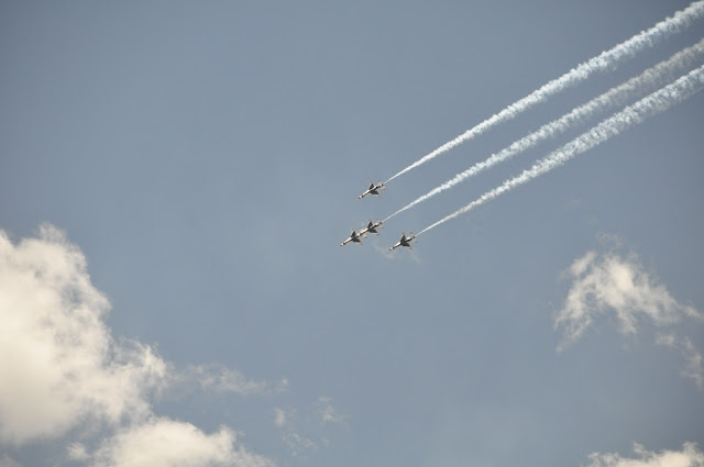 US Air Force Thunderbirds 2016 AFA Air Force Academy flyover coloradoviews.filminspector.com