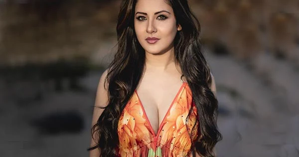 Puja Banerjee cleavage hot bengali actress