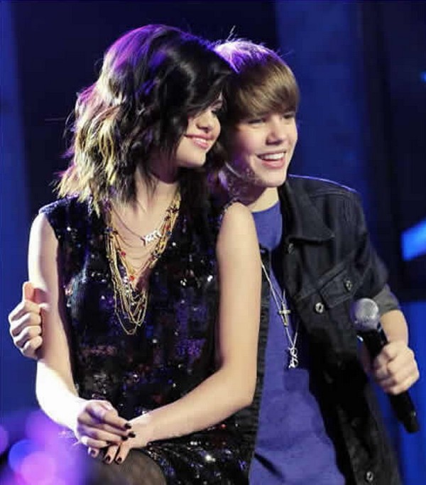 Selena Gomez Justin Bieber Yacht Photos. Selena gomez and Justin Bieber