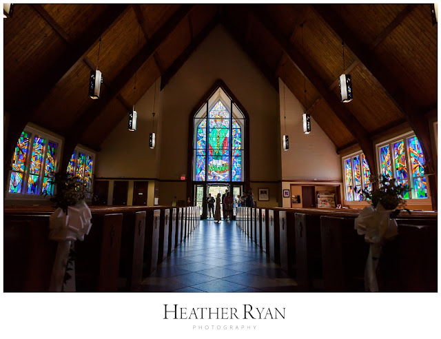 St. Patrick's Catholic Church Wedding | Photos by Heather Ryan Photography