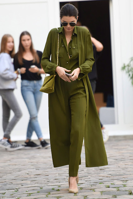 verde tendenza colore autunno inverno 2022 2023 come abbinare il verde idee abbinamenti verde idee outfit verde how to combine green green outfit idea fall winter 2022 trend  fashion blogger blog di moda italiani Italian fashion bloggers