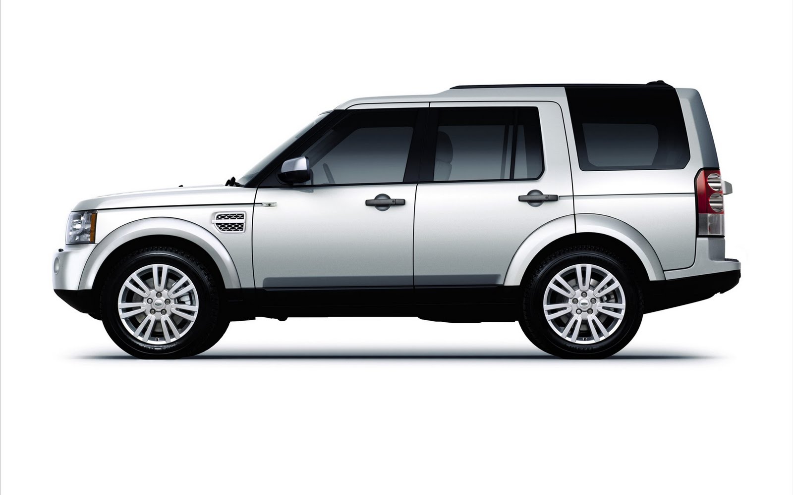 2016 Land Rover Range Rover Evoque Photos and Info  - 2016 land rover range rover hybrid wallpapers