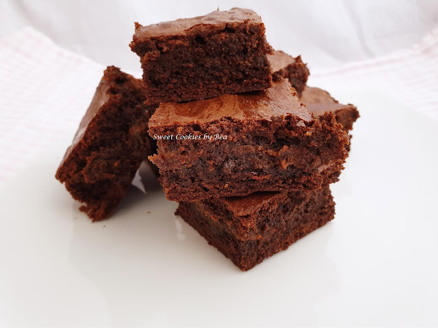 Super brownie semintegral con dulce de leche