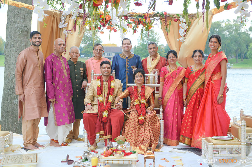 Indian Hindu Wedding Family Portraits Group Photos SudeepStudio.com Ann Arbor Indian Wedding Photographer