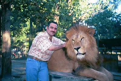 Kebun Binatang Paling Berbahaya di Dunia - Lujan Zoo13