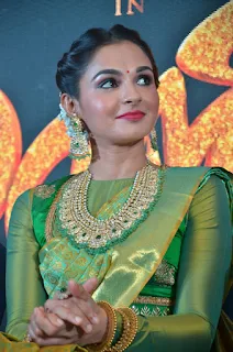 Andrea Jeremiah Latest Saree Photos