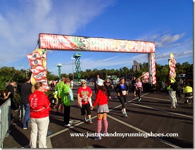 Mickey's Jingle Jungle 5K (22)