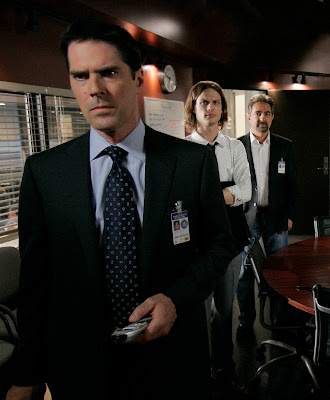  episode LoFi starring Joe Mantegna Thomas Gibson Paget Brewster 