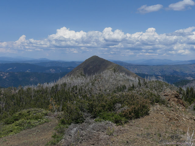 39: pointy peak