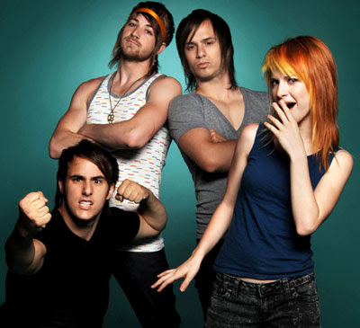 Site Blogspot  Paramore Wallpaper on Vindicated I Am Selfish  Lyrics   When It Rains   Paramore   Riot