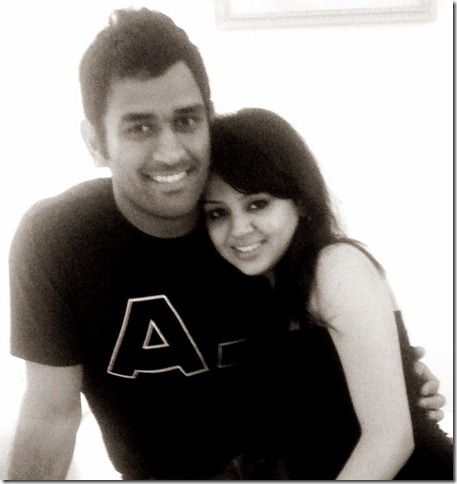 dhoni-sakshi PHOTOS