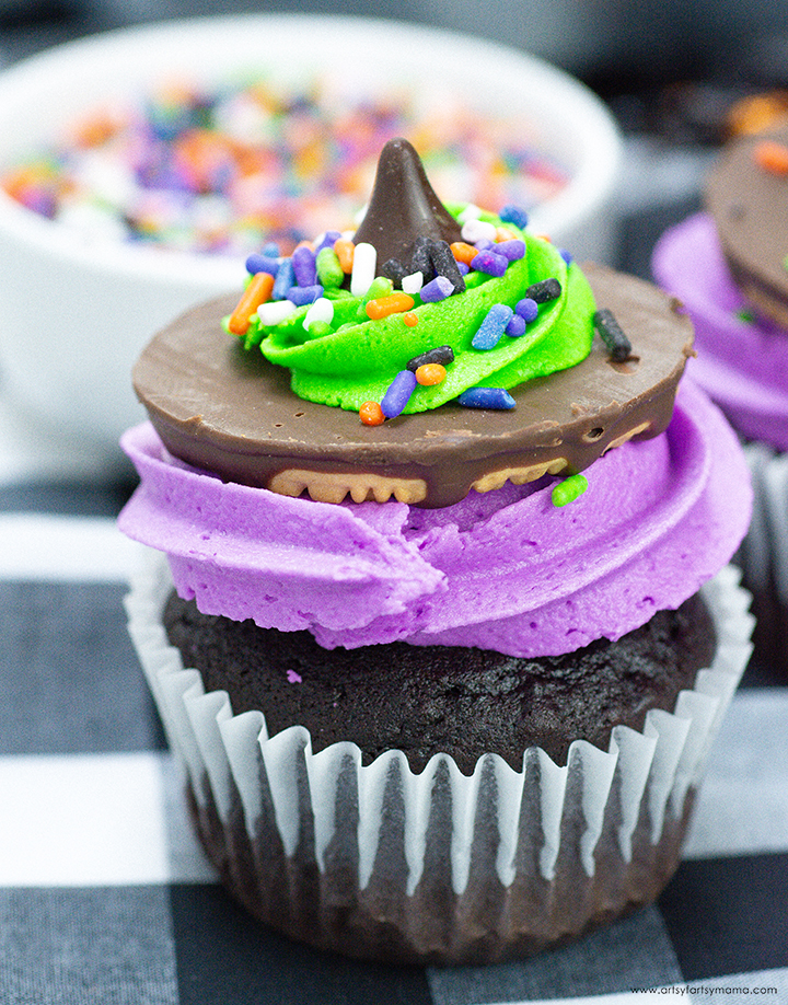 Halloween Witch Hat Cupcakes